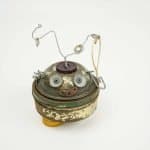 Oomi-Handmade-Recycled-Art-Bot (9)