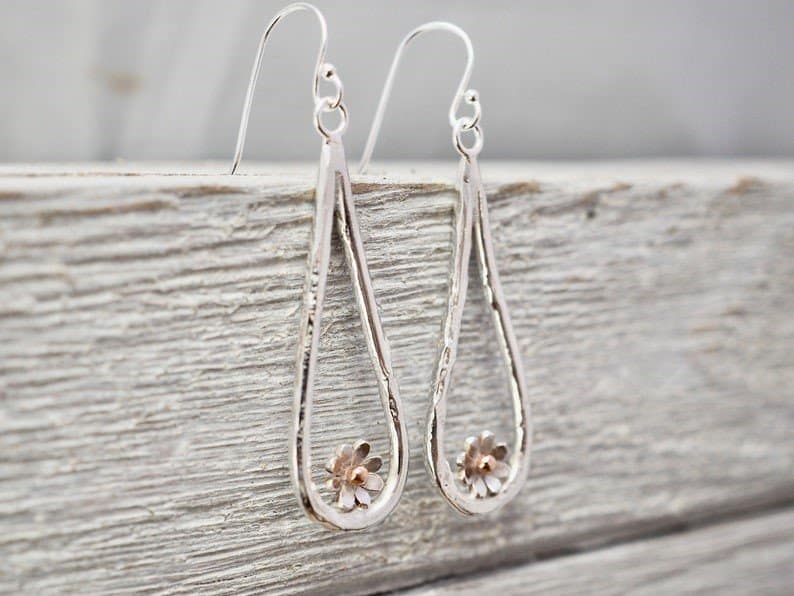 Daisy teardrop earrings (1)