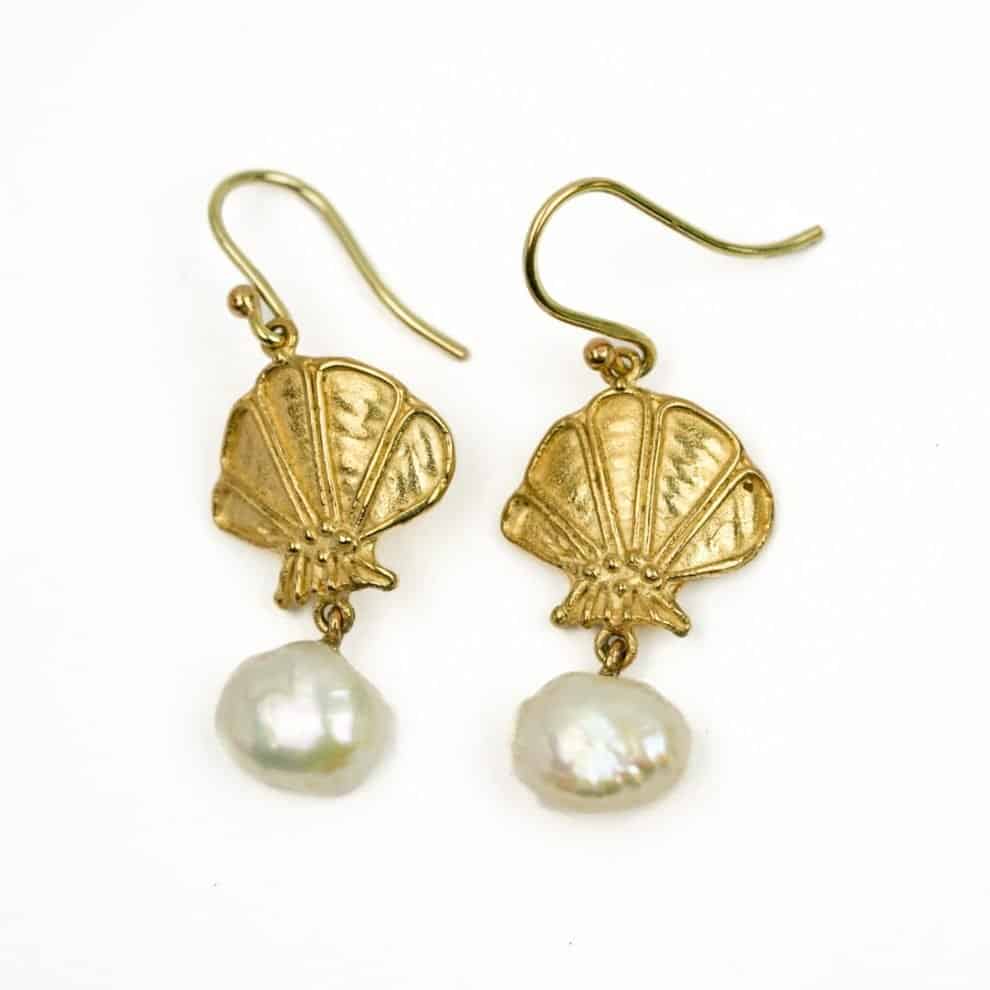 Scallop Shell Gold Earrings (1)