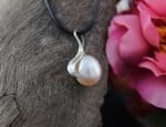 Pink Pearl Pendant with Leaf
