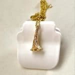 Medium red gumnut gold front
