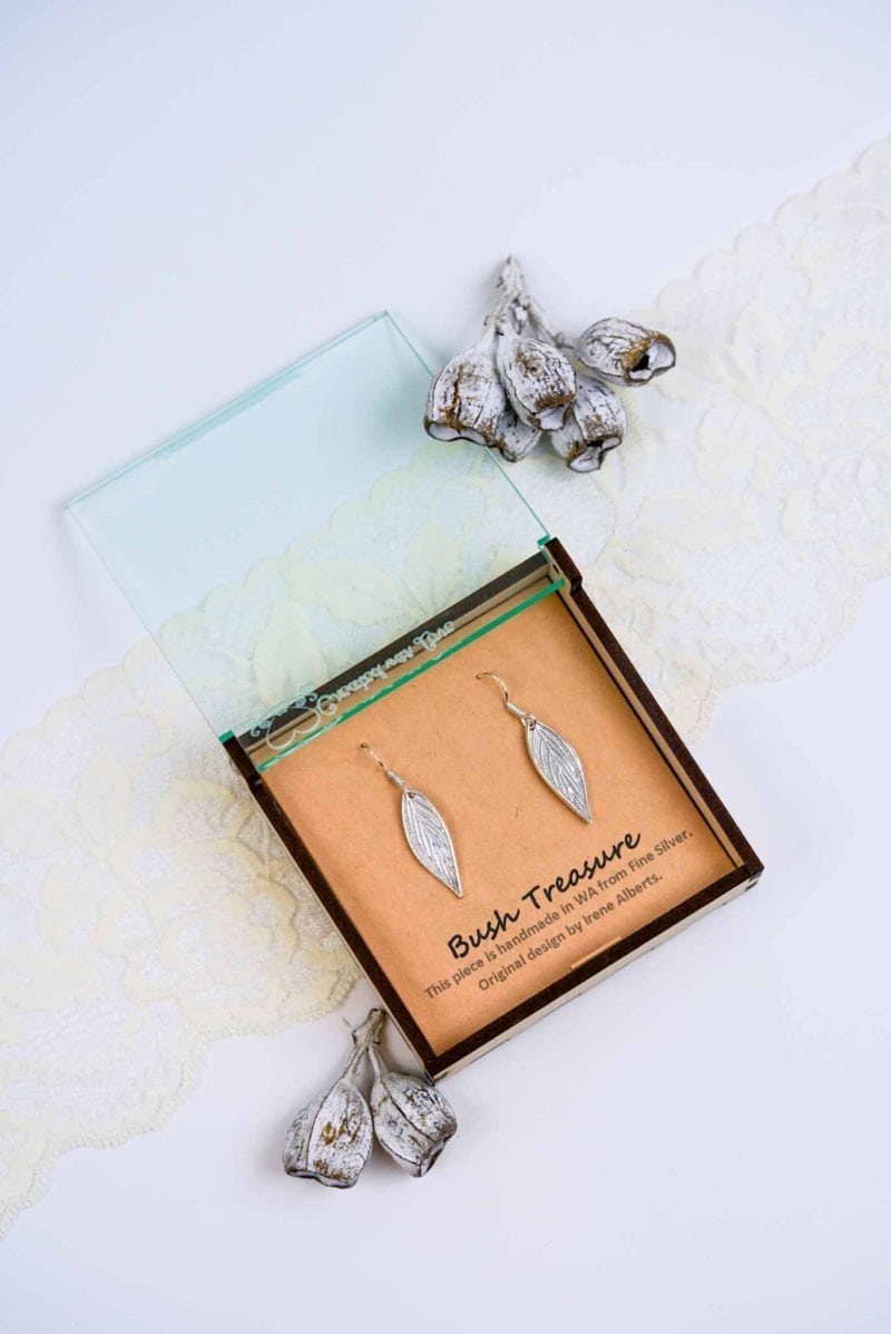 Small Leaf Design Earrings (3)