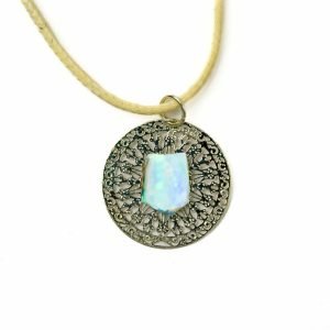 Terry Lyell. Australian Opal.