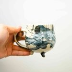 Small mug with legs Magda Moraweic (2)
