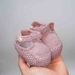 pink baby shoes with button knitted (2)